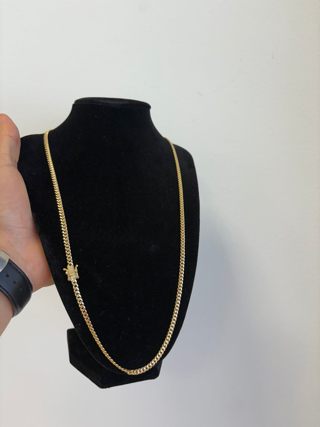 STYLISH CUBAN LINK CHAIN             $969.99