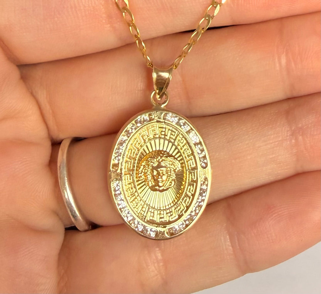 DIJE VERSACE 10k.                           $179.99