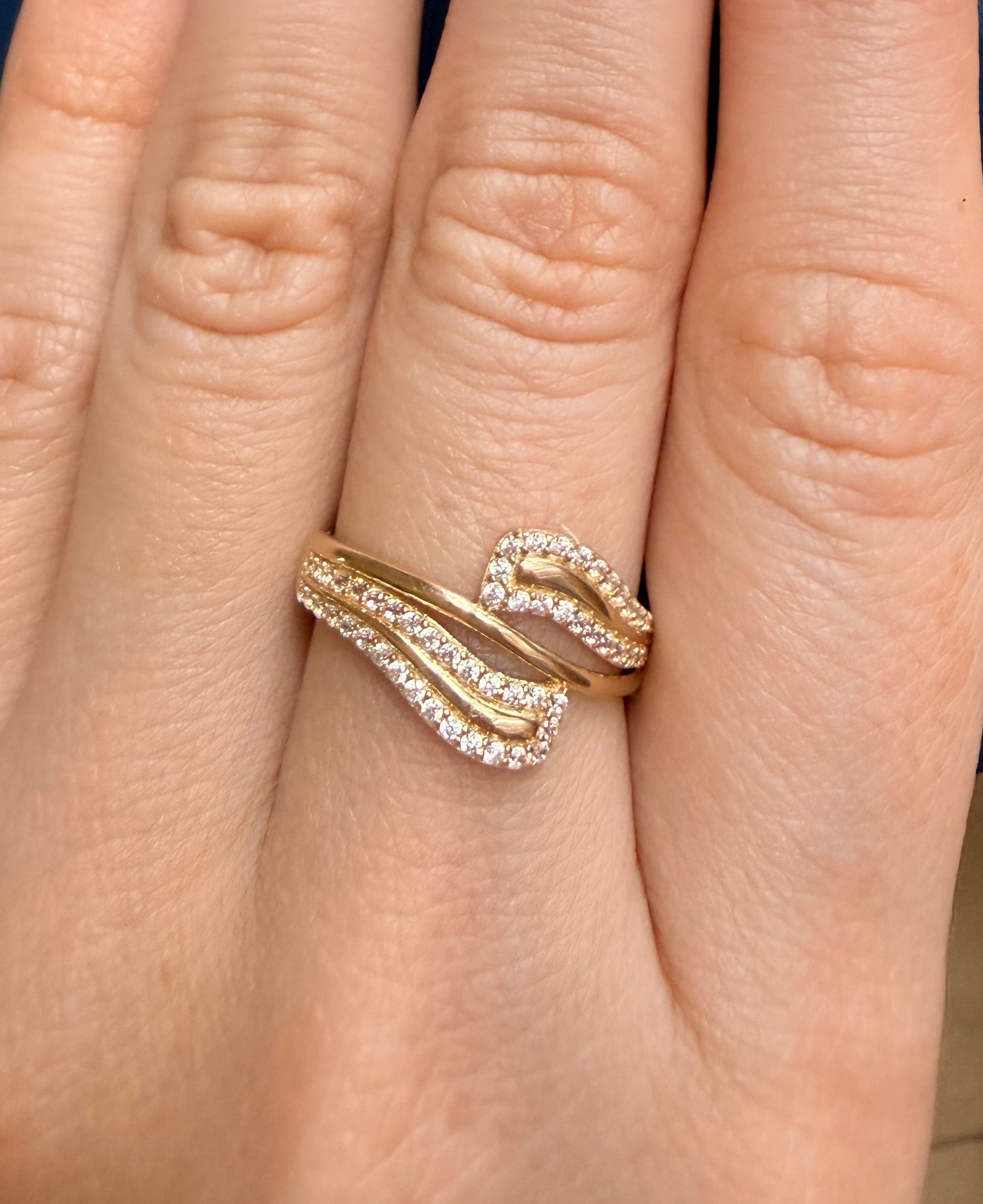 ANILLO EN ORO 14k CON ZIRCONIAS $289.99