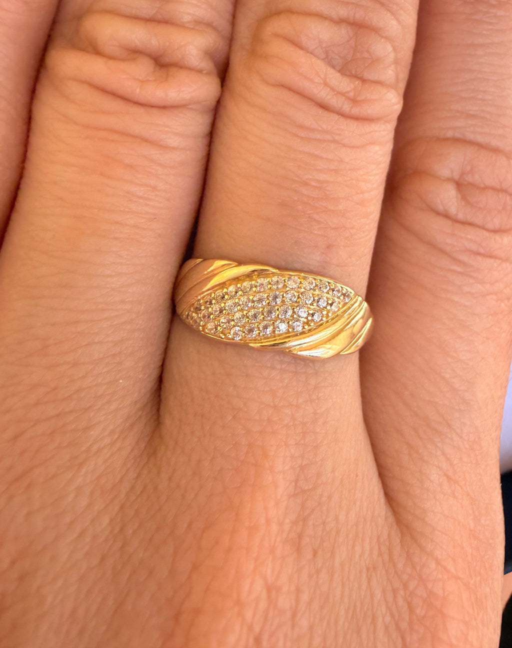 ANILLO 14k CON ZIRCONIAS.                $235