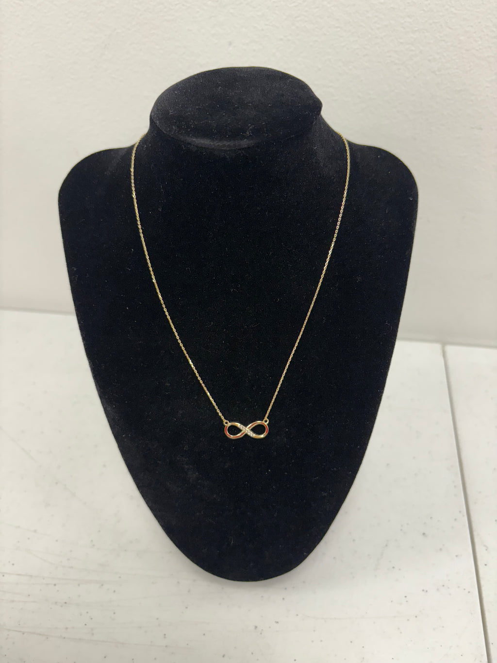 CADENA CON SIGNO DE INFINITO 10K $219.99