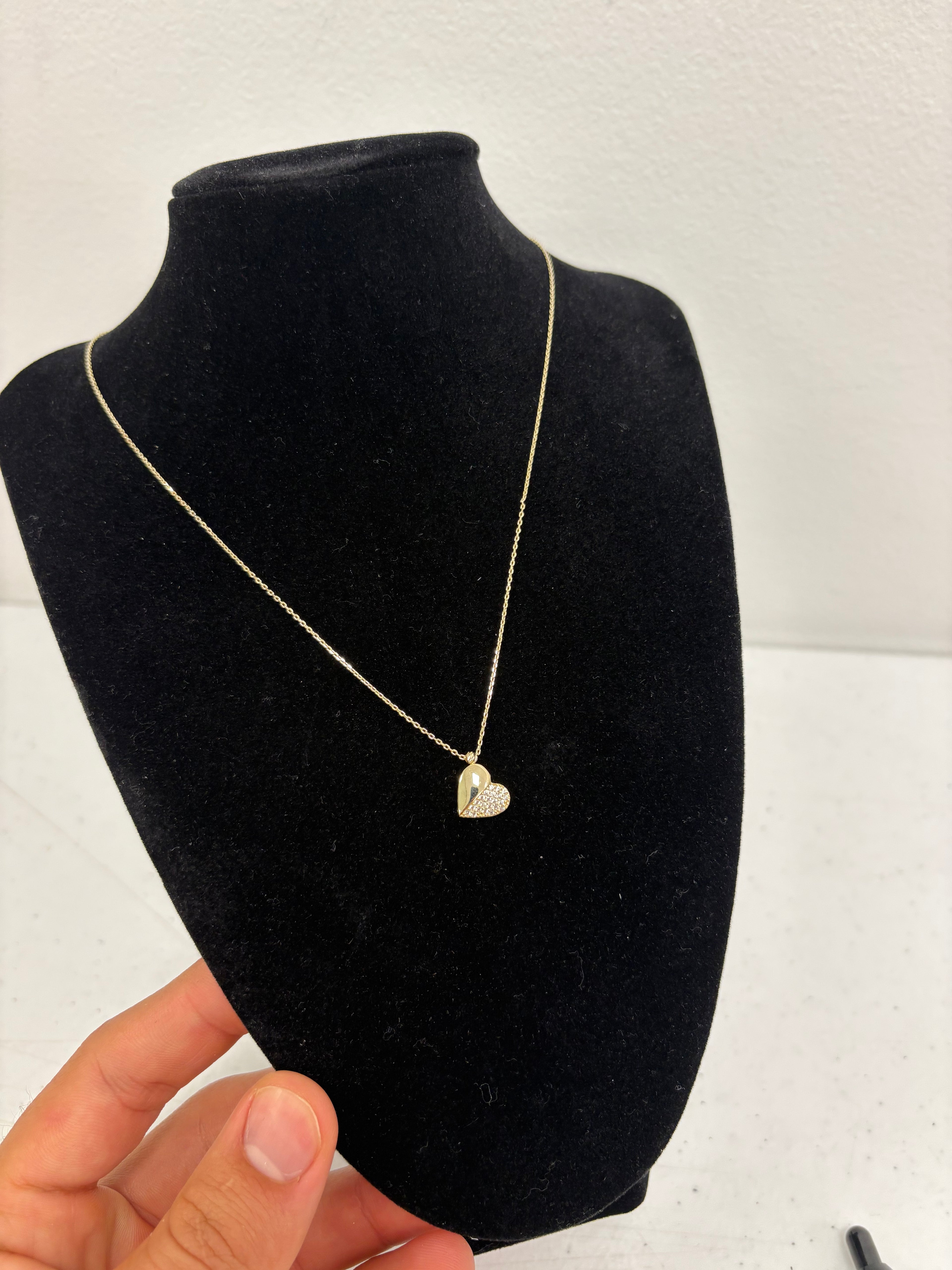 CADENA CON DIJE DE CORAZÓN 10k $229.99