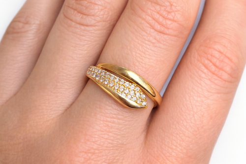 ANILLO 14k CON ZIRCONIAS.              $235.00